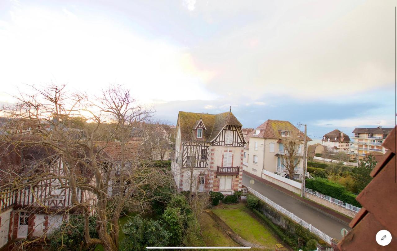 Joli Studio ☆ 100M De La Mer Et Du Centre Ville ☆ Cabourg Eksteriør billede