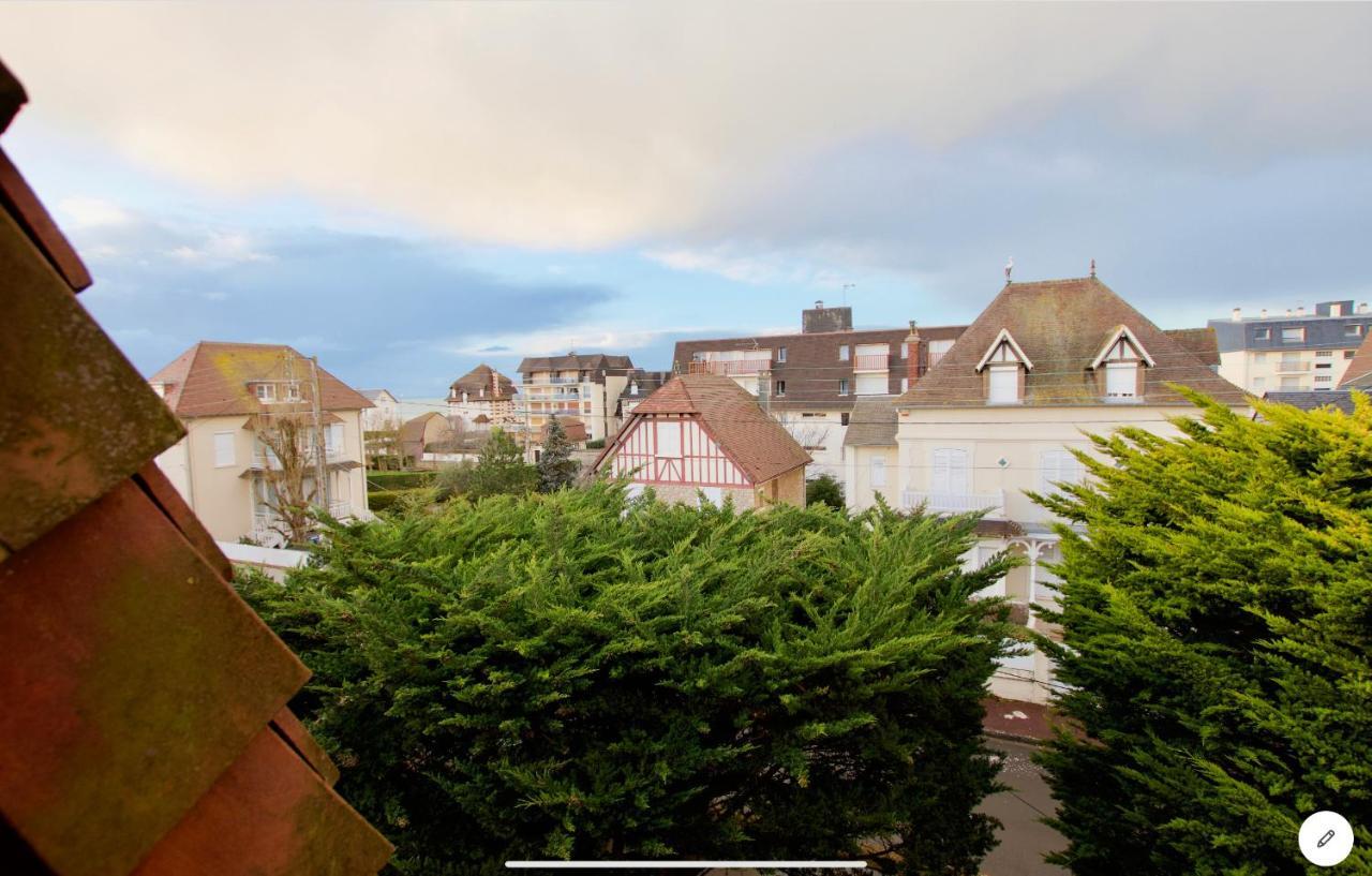 Joli Studio ☆ 100M De La Mer Et Du Centre Ville ☆ Cabourg Eksteriør billede